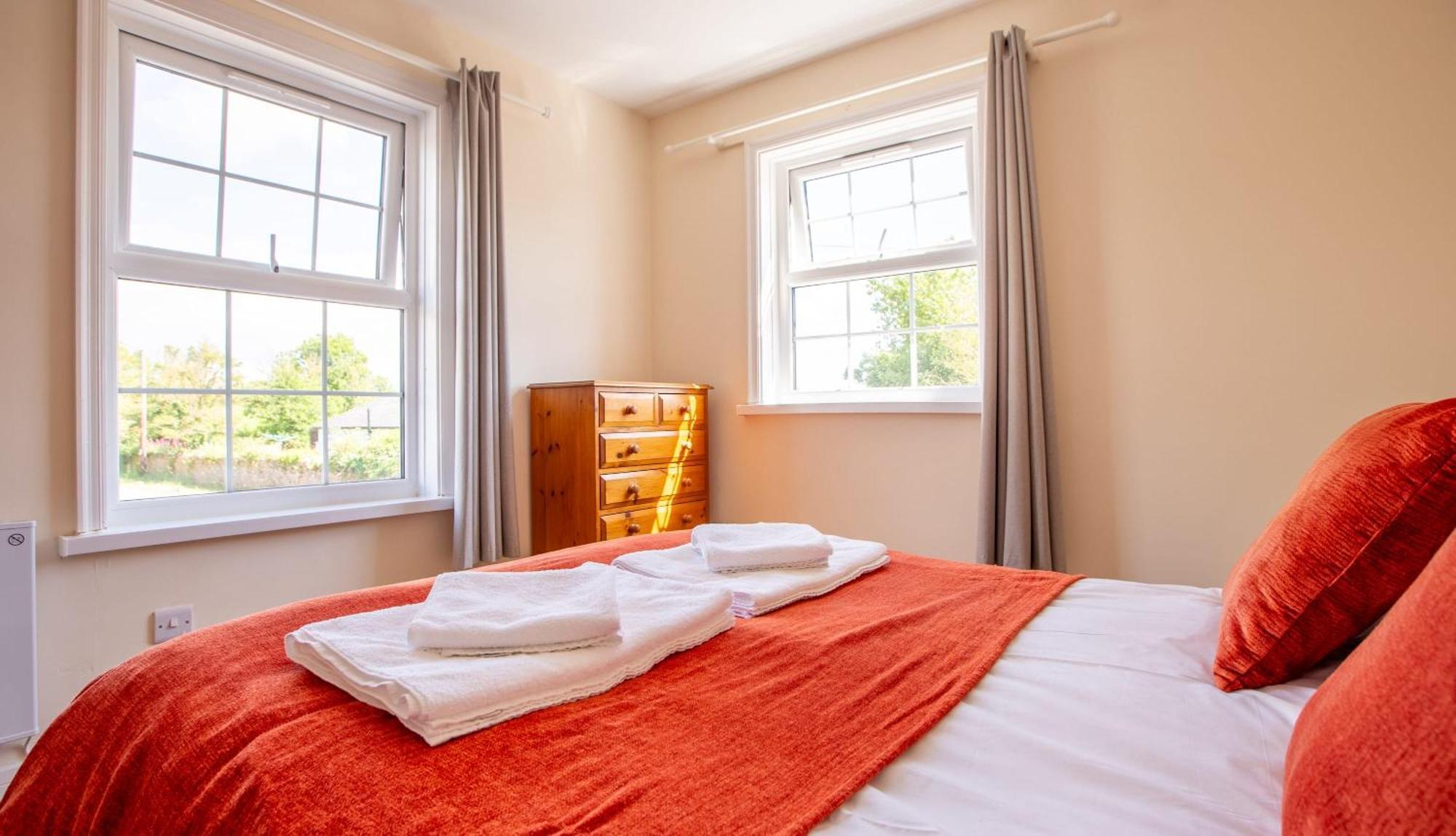 Stunning 6 Bedroom Cottage Near Cornish Coast Bude Extérieur photo